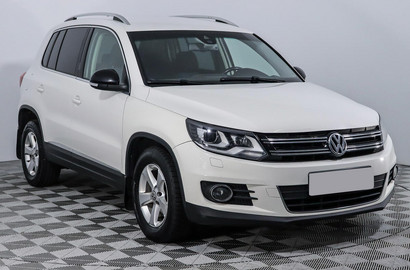 Volkswagen Tiguan 2.0 TSI 4Motion AT (170 л.с.) Лот № 3415