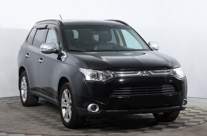 Mitsubishi Outlander 2.4 CVT 4WD (167 л.с.) Лот № 3626