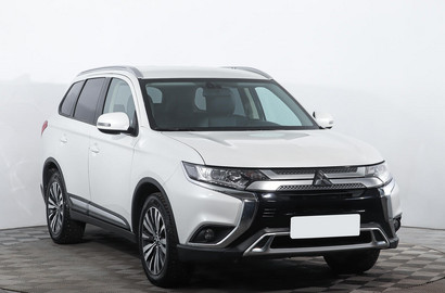 Mitsubishi Outlander 2.0 CVT (146 л.с.) Лот № 3641