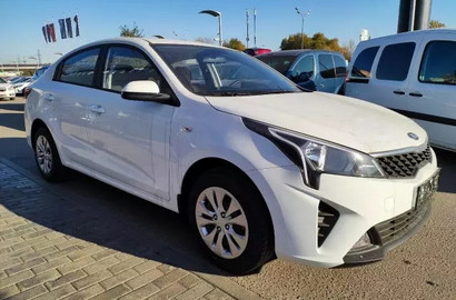 Kia Rio 1.4 AT (100 л.с.) Лот № 915