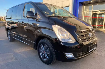 Hyundai Grand Starex 2.5 AT (174 л.с.) Лот № 1188