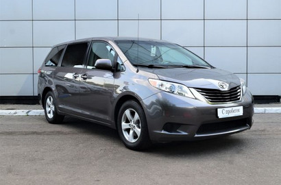 Toyota Sienna 2.7 AT (187 л.с.) Лот № 1960